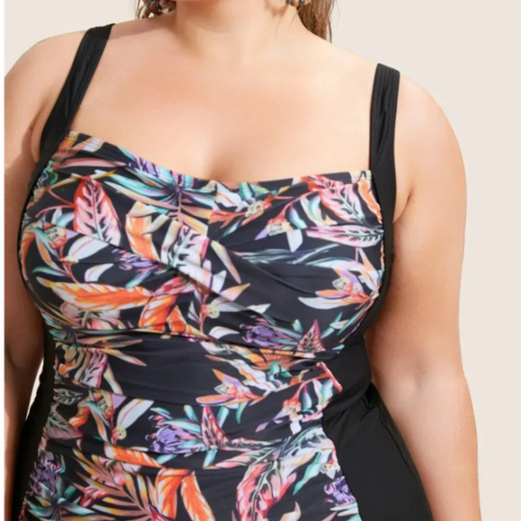 BloomChic Plus size Tropical Print Patchwork Crossover Gathered Swim Top 4XL - Picture 2 of 4